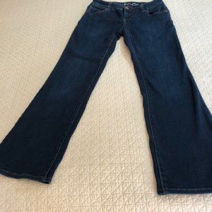 - Inc Macy’s brand super stretch jeans sz 4 bootcut